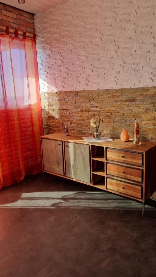 Modern Eingerichtete 3-Zi-Ferienwohnung Zu Vermieten Loffingen Bagian luar foto